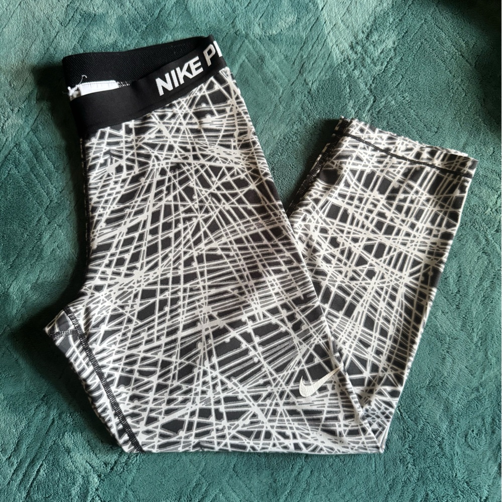 Nike Pro Abstract Black and White Leggings